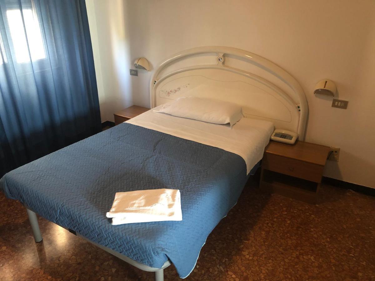 Hotel Miramare Savona Exterior photo