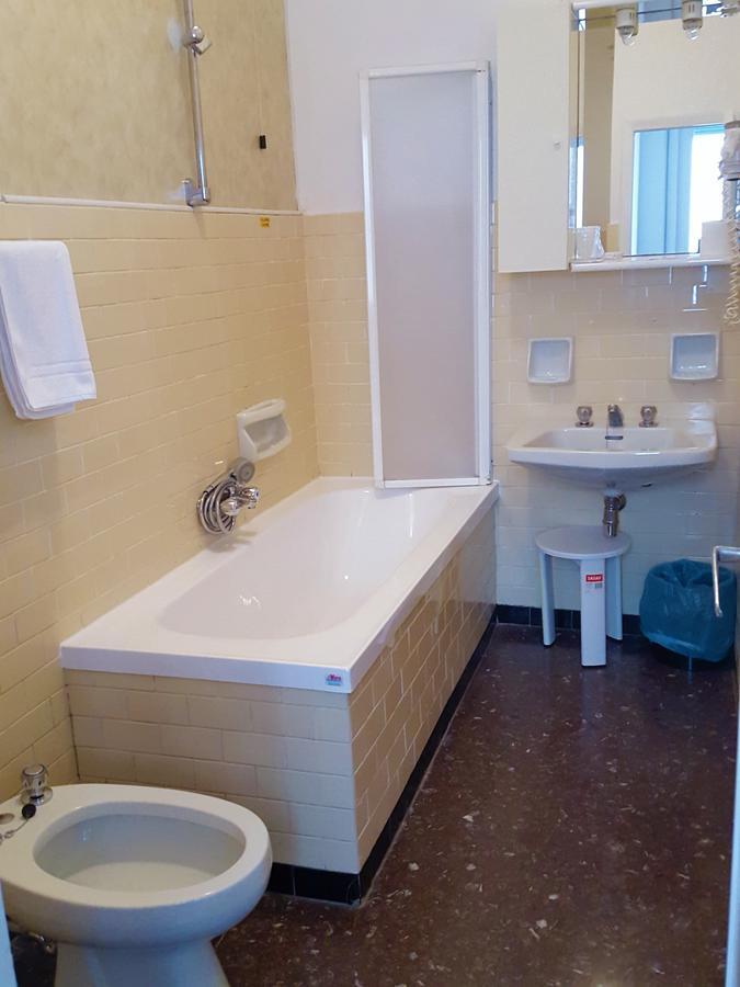 Hotel Miramare Savona Exterior photo