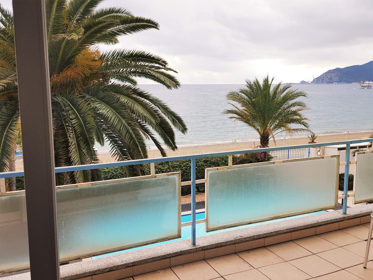 Hotel Miramare Savona Exterior photo